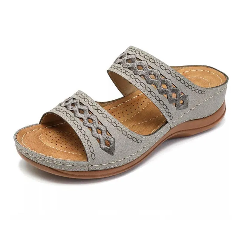 Lightweight Non-Slip Slippers with Car Line Design for Women