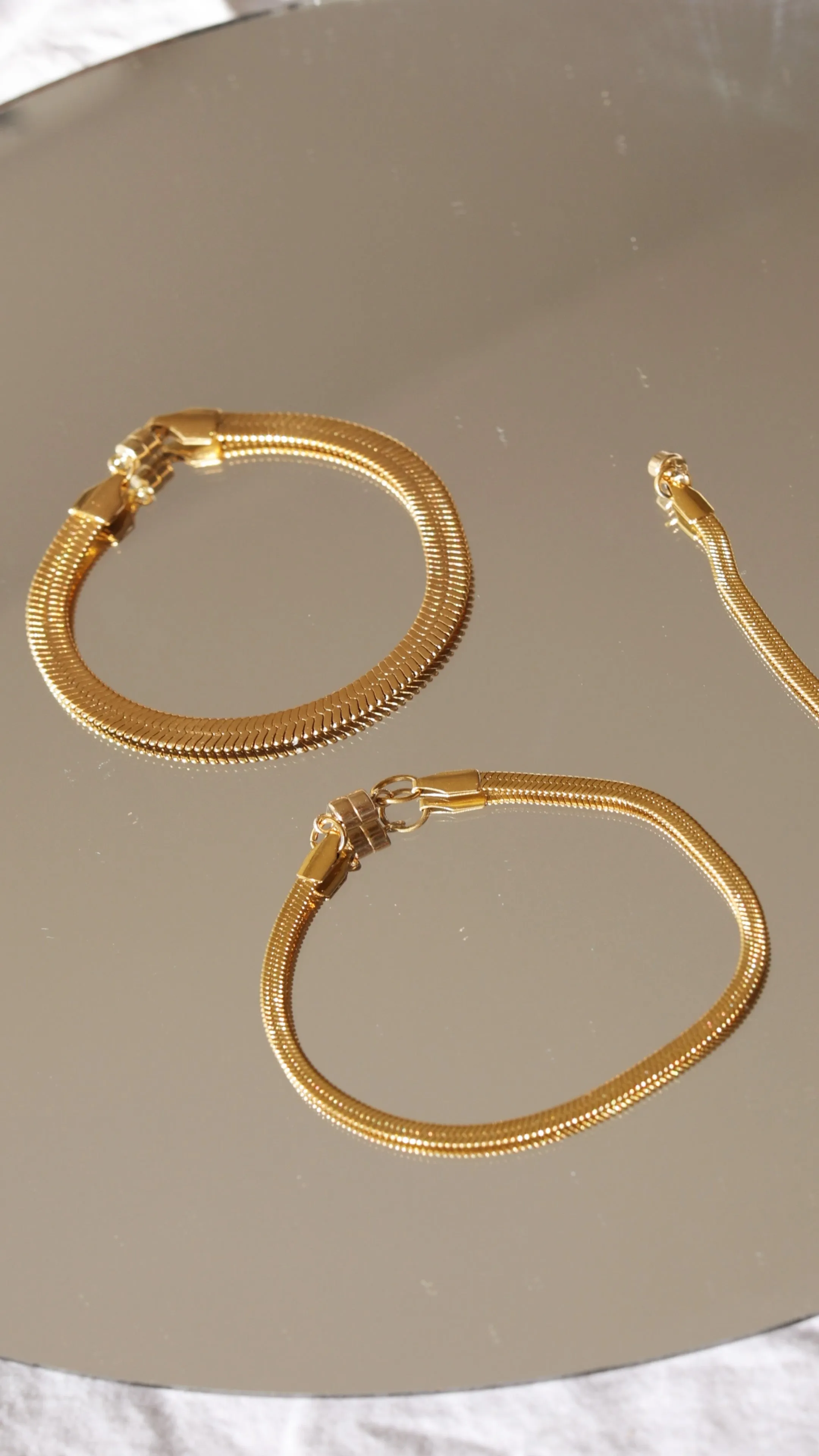 Mira Fine Bracelet